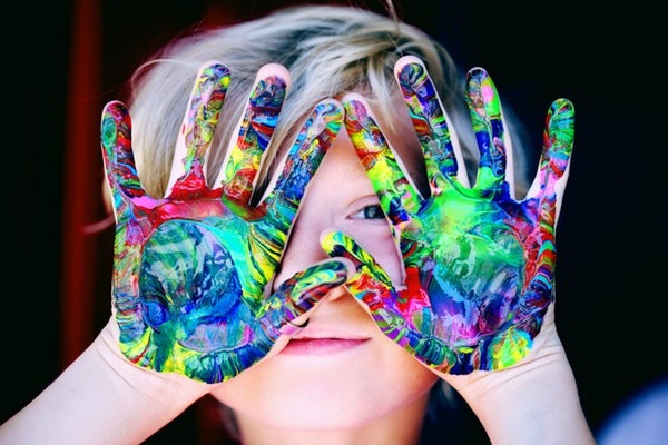 Otizm ve Asperger Sendromu Nedir? Belirtileri Nelerdir?