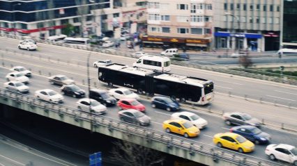 Şehir Hayatında Mutlu Olmak Mümkün Mü? – Sizin de ev, iş ve okul arasındaki üçgende içiniz sıkılıyor değil mi?